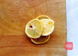 Illustration of how to make spicy and sour chicken gizzards 3