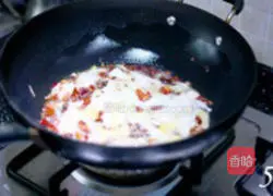 Illustration of how to make spicy crab 5