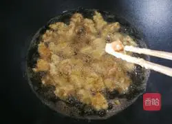 Illustration of how to make thin-bottom chicken and fresh fruit pizza 6