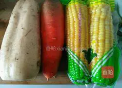 Lotus Root, Corn and Spare Ribs Soup Practice illustration 1