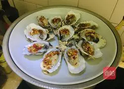 Illustration of how to make steamed oysters with garlic vermicelli 6