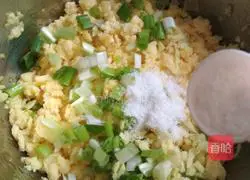 Illustration of how to make shepherd's purse and egg dumplings 7