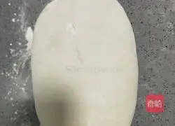 Illustration of how to cut small steamed buns with milk-flavored knife 7