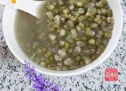 Illustration of how to make mung bean syrup 7