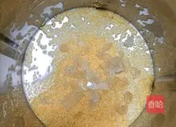 Illustration of how to make apple and water chestnut rice paste 5