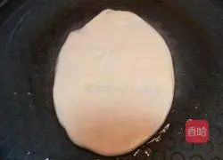 Illustration of how to make egg-filled pancakes 9