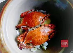 Illustration of how to catch crab roe and make soup 3