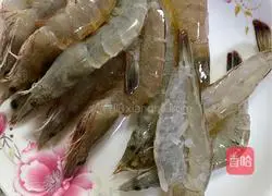 Illustration of how to make garlic shrimp 2