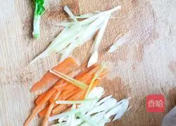 Illustration of Yangzhou hot dry silk (home version) 2