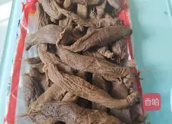 Illustration of how to make fried shrimps and preserved vegetables 1