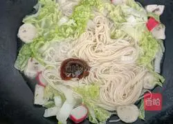 Illustration of braised noodles 9