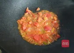 Illustration of how to make Tomato Shredded Pork and Wild Rice Soup 10