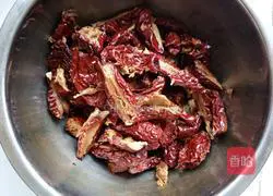 Illustration of how to make red date steamed buns 3