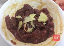 Illustration of how to make tomato beef soup 5