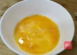 Illustration of how to make shepherd's purse root and egg drop soup 10