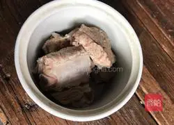 Illustration of how to make braised pork ribs with tangerine peel 2