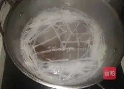 Illustration of how to make cold shredded fish 6