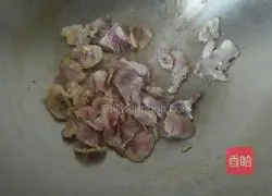 Illustration of how to make bacon and winter melon soup 4