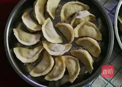 Illustration of how to make bean and beef dumplings 16
