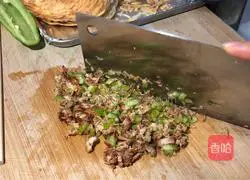 Illustration of how to make Roujiamo 3