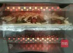 Illustration of how to make simple and delicious pizza 11