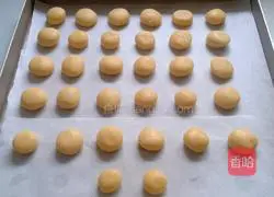 Illustration of how to make egg yolk biscuits 14 