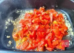 Illustration of how to make tomato, cucumber and scrambled eggs 8