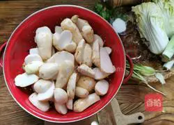 Illustration of how to make pork ribs, taro and baby vegetable soup 13