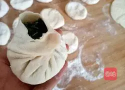 Illustration of how to make fennel meat buns 13