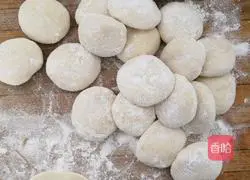 Illustration of how to make pork dumplings 7