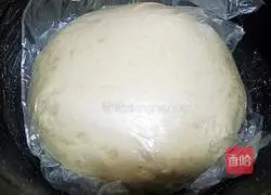 Illustration of how to make willow leaf bean paste buns 4