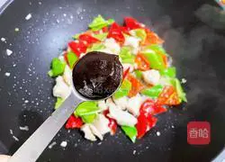 Illustration of how to stir-fry chicken breasts with peppers 8