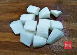 Illustration of how to make radish ribs soup 3