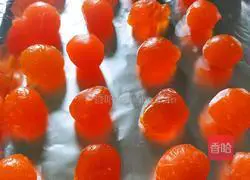 Lotus Paste and Egg Yolk Mooncake Recipe Illustration 1