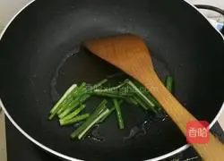 Simple and easy-to-learn recipe for scallion oil noodles 4