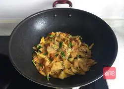 Illustration of how to make fried pancakes with seasonal vegetables 8