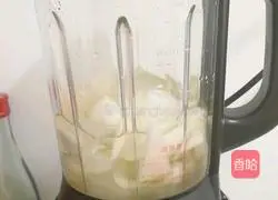 Illustration of how to make winter melon and white fungus soup 4