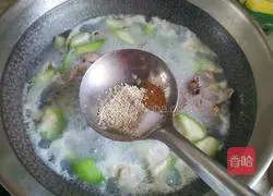 Clam and Luffa Soup Recipe Illustration 12