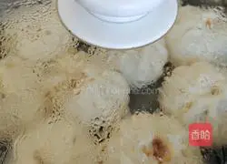 Illustration of how to make steamed cabbage and pork buns 18