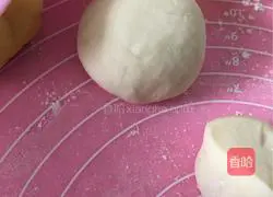 Illustration of how to make custard buns 20
