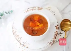 Illustration of how to make papaya, white fungus and nourishing soup 15