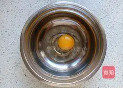 Zucchini Egg Pancake Illustration of how to do it 3