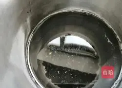 Illustration of how to make black bean milk 2