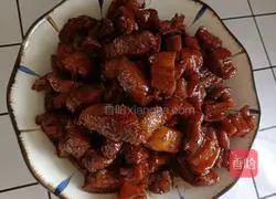 Illustration of braised pork 12