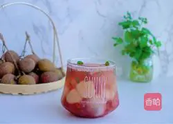 Illustration of how to make lychee and cranberry drink 10