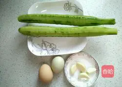 Illustration of how to make cucumber and scrambled eggs 1