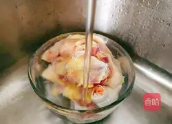 Melon and Mushroom Chicken Soup Recipe Illustration 4