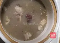Illustration of how to make herbal mutton soup 7