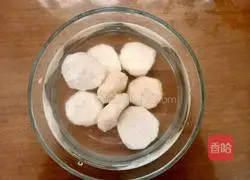 Illustration of how to make wolfberry and water chestnut corn syrup 5