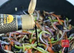 Illustration of how to make fried rice noodles 13